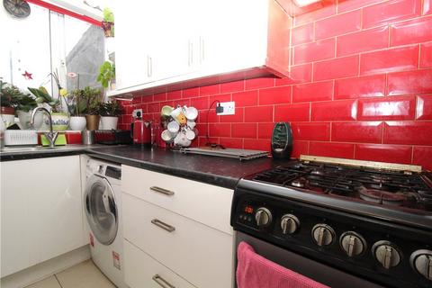 3 bedroom terraced house to rent, Convair Walk, Northolt, UB5