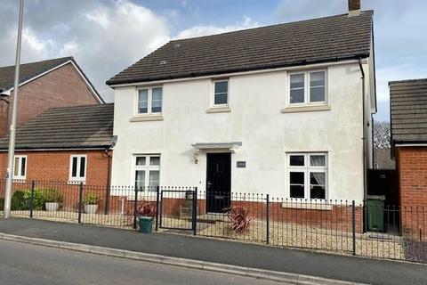 4 bedroom detached house for sale, Mount Pleasant, Llangunnor