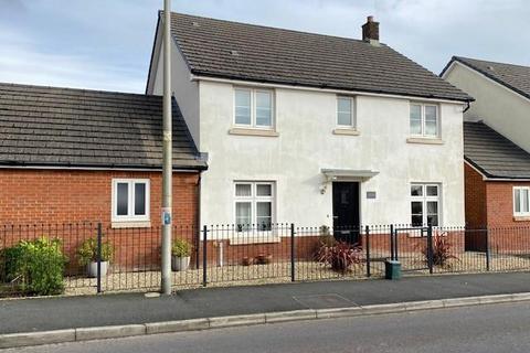 4 bedroom detached house for sale, Mount Pleasant, Llangunnor