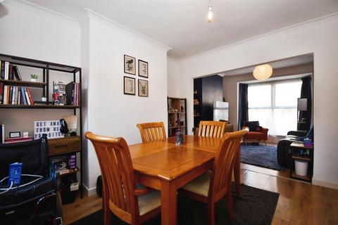 2 bedroom terraced house for sale, Folkestone Avenue, Folkestone Street, Hull