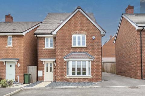 5 bedroom detached house for sale, Montserrat Court, Milton Keynes, MK3