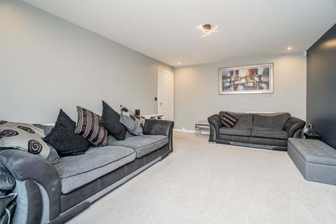 5 bedroom detached house for sale, Montserrat Court, Milton Keynes, MK3