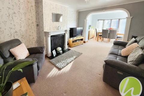 19 Goldsmiths Avenue, Corringham, Stanford-le-hope, SS17 7HT