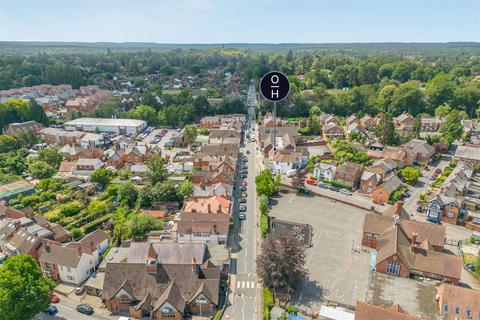 undefined, High Street, Sunninghill