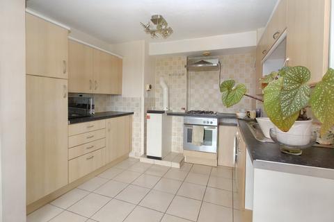 69 Longfellow Crescent, Oldham, OL1 4QN