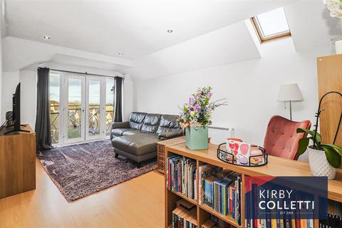 2 bedroom flat for sale, Vancouver Road, Tunford