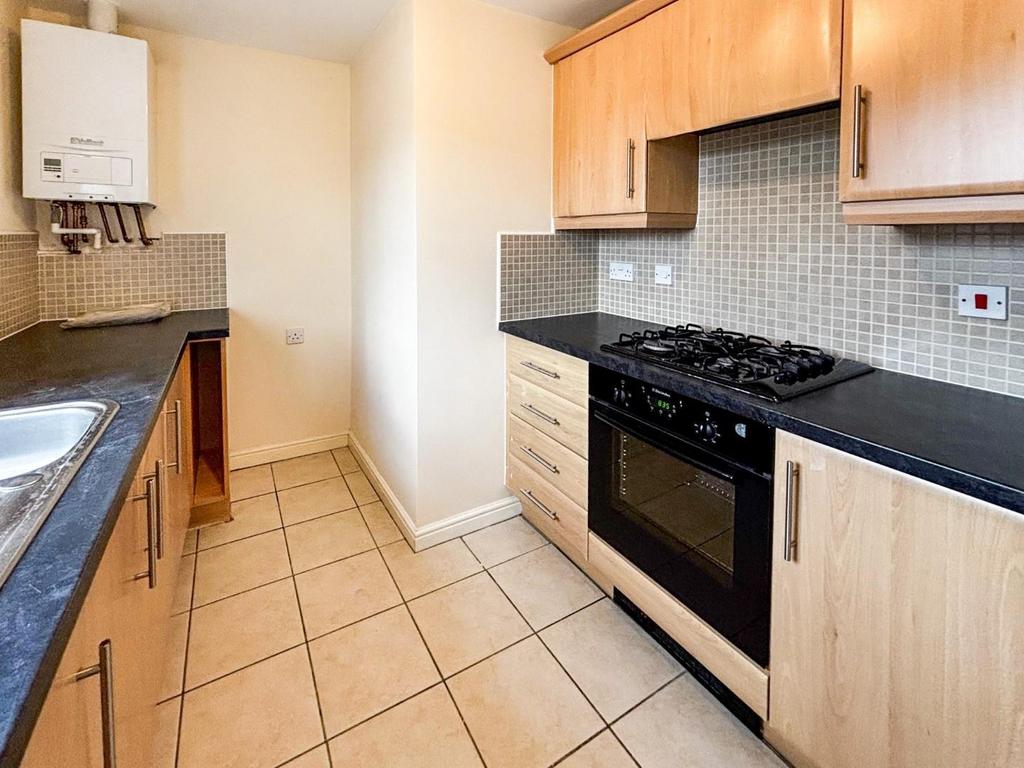 Kitchen 2.jpg