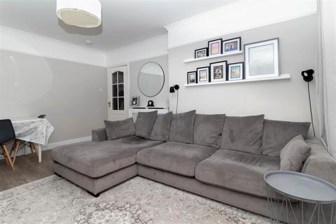 5 Leeward Close, Worthing, BN13 1NE