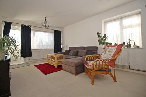 2 bedroom flat for sale, Clayponds Gardens, W5