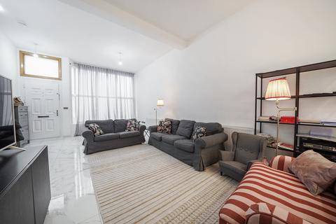 4 bedroom terraced house to rent, Marlborough Road, Upper Holloway