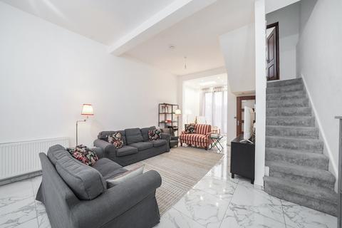 4 bedroom terraced house to rent, Marlborough Road, Upper Holloway