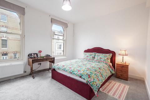 4 bedroom terraced house to rent, Marlborough Road, Upper Holloway