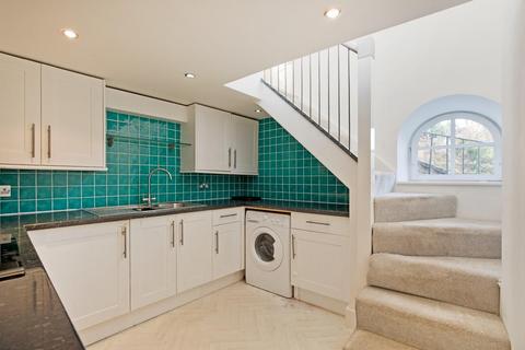 2 bedroom semi-detached house for sale, Briggate, Knaresborough