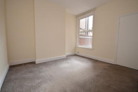 3 bedroom terraced house to rent, Hearsall Lane, Earlsdon, Coventry, CV5