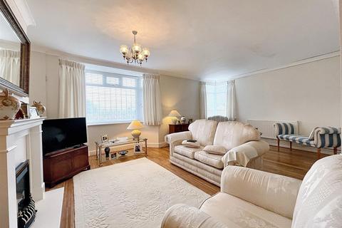 4 bedroom semi-detached house for sale, Cefn Road, Rogerstone, Newport