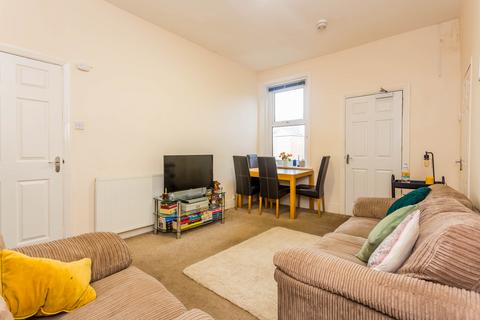 3 bedroom flat for sale, Simonside Terrace, Newcastle upon Tyne NE6