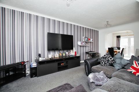 3 bedroom end of terrace house for sale, Avonmead, Swindon SN25