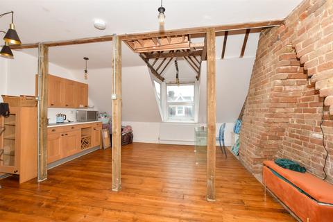 4 bedroom terraced house for sale, Hatfeild Road, Margate, Kent