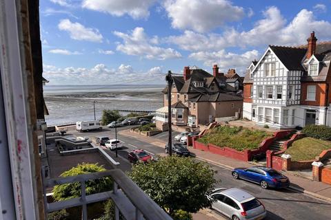 2 bedroom penthouse for sale, Palmerston Road, Westcliff-on-Sea, Essex