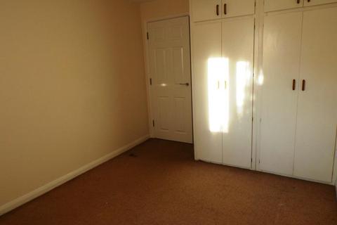 2 bedroom apartment to rent, Near Town Centre,  Bicester,  OX26