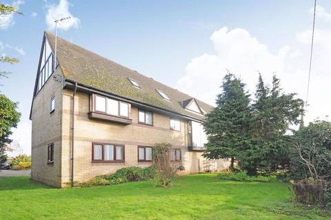 2 bedroom flat to rent, Near Town Centre,  Bicester,  OX26