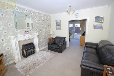 3 bedroom end of terrace house for sale, Cheriton Road Flixton