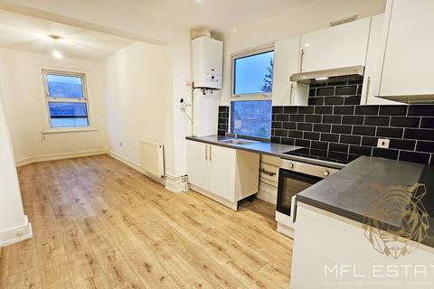 2 bedroom flat to rent, Brownhill Road, London SE6