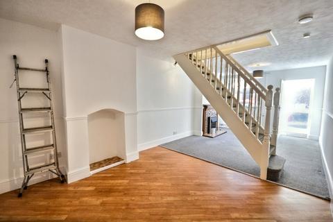 17 Avon Terrace, Salisbury, SP2 7BT