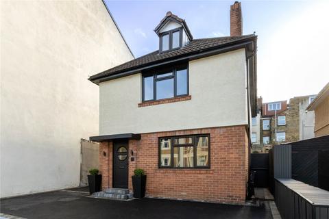 9 Smyth Road, Bristol, BS3 2BX