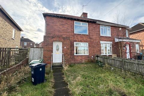 2 bedroom semi-detached house to rent, Manor Gardens, Gateshead, NE10