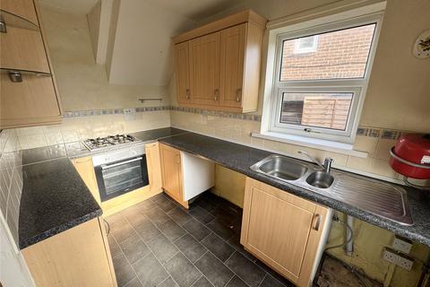 2 bedroom semi-detached house to rent, Manor Gardens, Gateshead, NE10