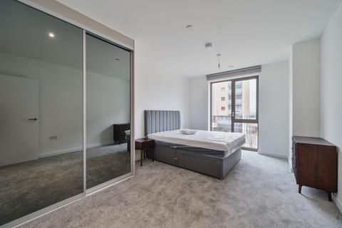 3 bedroom apartment to rent, Atlantis Avenue, Beckton E16