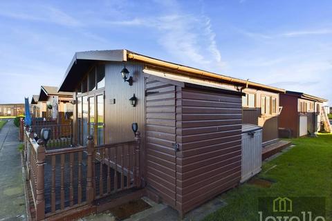 2 bedroom chalet for sale, Mablethorpe Caravan  Chalet Park, Mablethorpe LN12