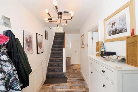 148 Croxdale Road, Borehamwood, WD6 4QB