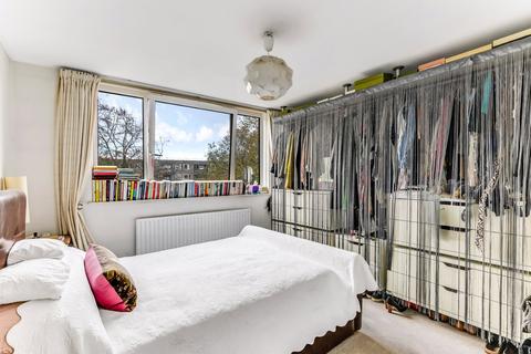 3 bedroom apartment for sale, Barnwood Close, Little Venice