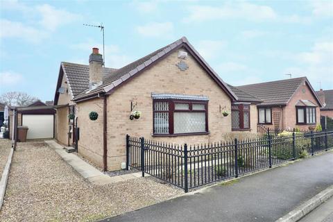 3 bedroom bungalow for sale, Manor Park, Preston, Hull