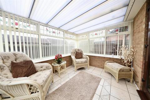 9 Manor Park, Preston, Hull, HU12 8XE