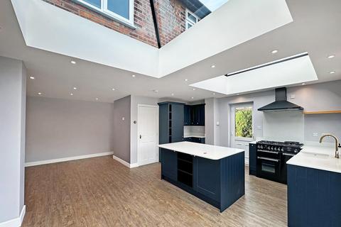 undefined, Mayfield Road, Timperley