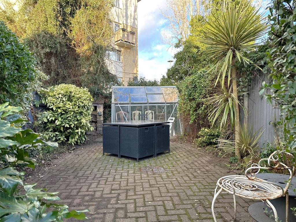 Secluded Rear Garden 531