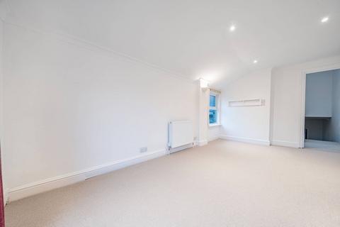 3 bedroom flat to rent, Albacore Crescent, Ladywell, London, SE13