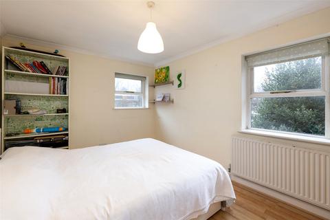 2 bedroom apartment for sale, Dyne Road, London NW6