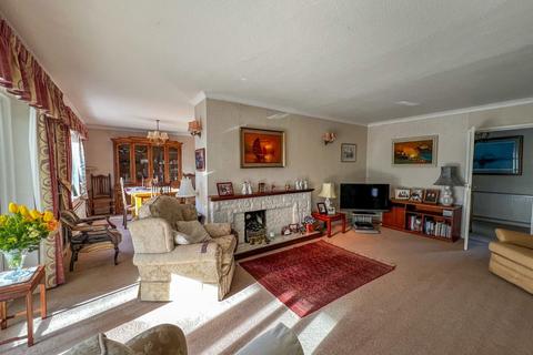 15 Hill Drive, Failand, Bristol, BS8 3UX