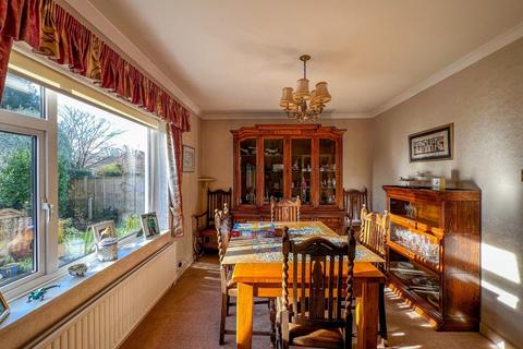 15 Hill Drive, Failand, Bristol, BS8 3UX