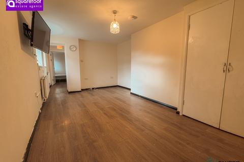 Flat 2, 12 Piercefield Place, Cardiff, CF24 0LD