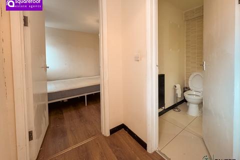 Flat 2, 12 Piercefield Place, Cardiff, CF24 0LD