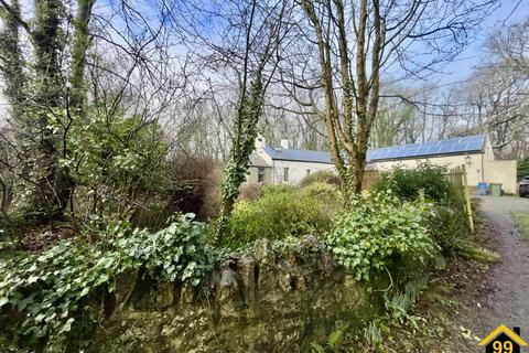 2 bedroom cottage for sale, Hen Lon, Llangristiolus, Bodorgan, Anglesey, LL62