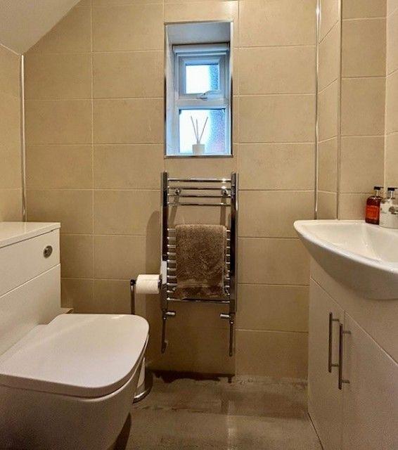 Cloakroom/Wc