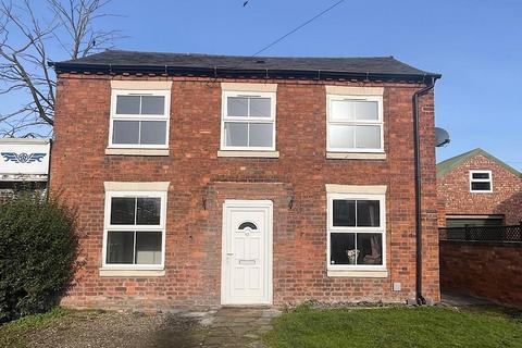 3 bedroom detached house to rent, Aston Road, Wem, Shrewsbury