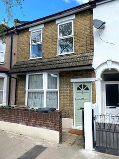 5 bedroom terraced house to rent, London E11