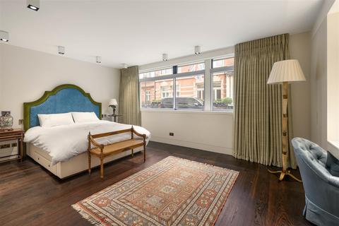 3 bedroom maisonette to rent, St. James's Place SW1
